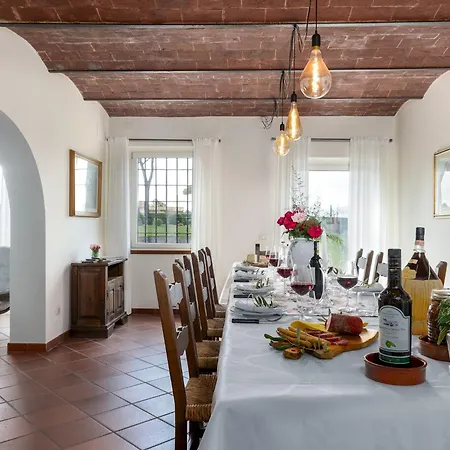 Tenuta Francigena 8, Emma *