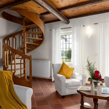 Tenuta Francigena 8, Emma *