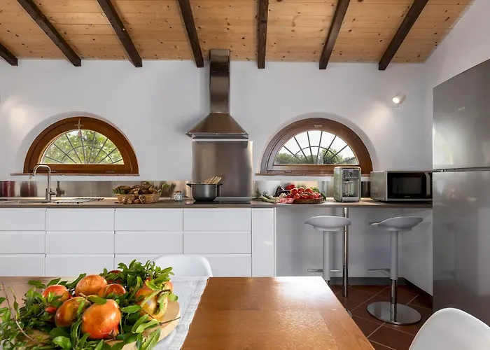 Tenuta Francigena 8, Emma *