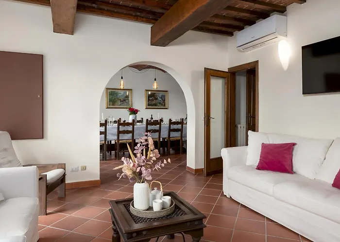 Tenuta Francigena 8, Emma *